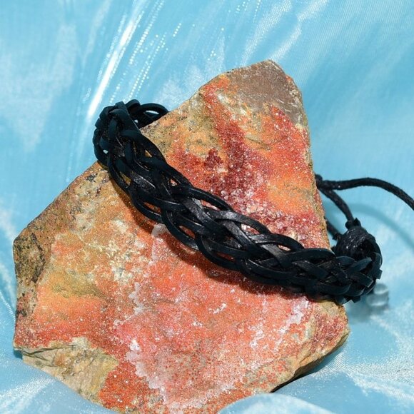 Celtic Braid Mens Weathered Sliding Tie Leather Bracelet True Black Gift Ready - Picture 8 of 8